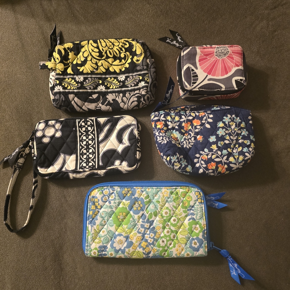 Vera Bradley Set Of 5 Assorted Accessory Bags And Wallet EUC